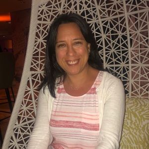 Meet your Posher, Lauren